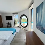 Villa Tarifa Lodge *